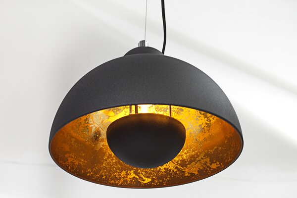 Estila Industriálna čierna závesná lampa Raval s tromi okrúhlymi tienidlami s obdĺžnikovou krytinou so zlatými detailmi 140 cm