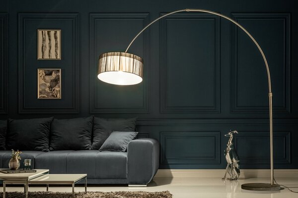 Estila Moderná nastaviteľná stojaca lampa Extenso čierna