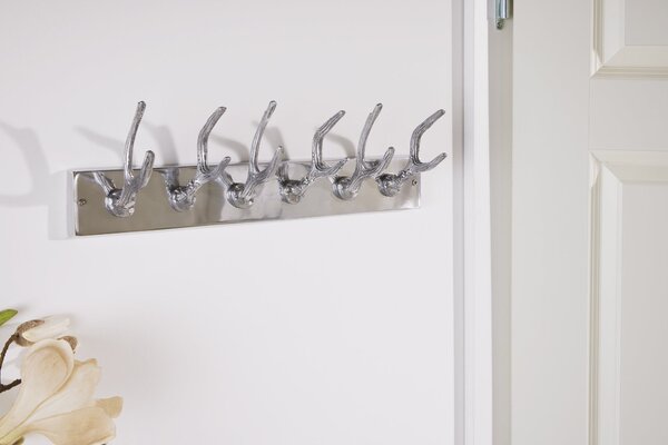 Estila Luxusný dizajnový nástenný vešiak Jeleň 50cm strieborný