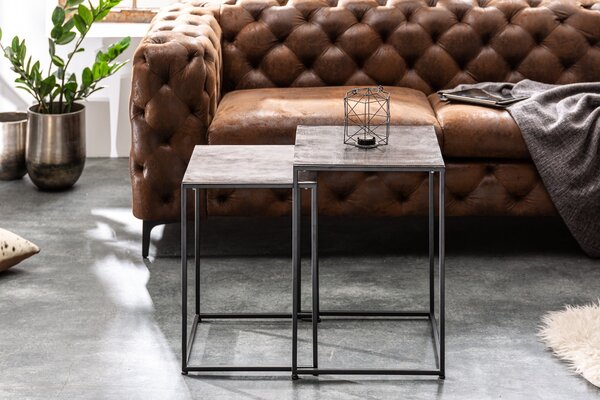 Estila Moderný sivý set príručných stolíkov Elements so štvorcovou doskou a čiernou konštrukciou z kovu 40cm