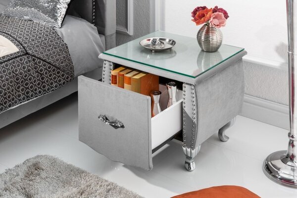 Estila Moderný luxusný nočný stolík Caledonia v striebornej farbe 45cm