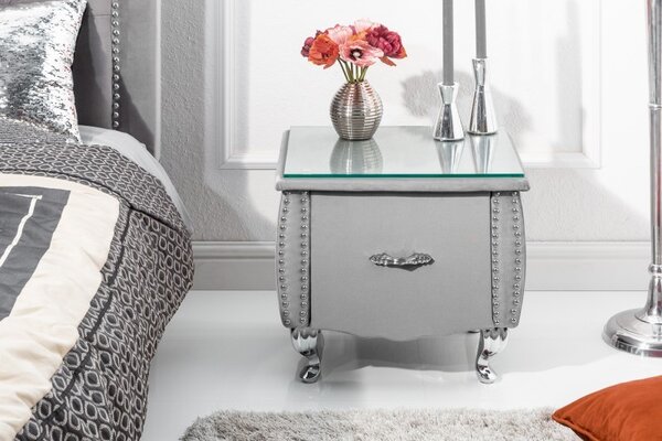 Estila Moderný luxusný nočný stolík Caledonia v striebornej farbe 45cm