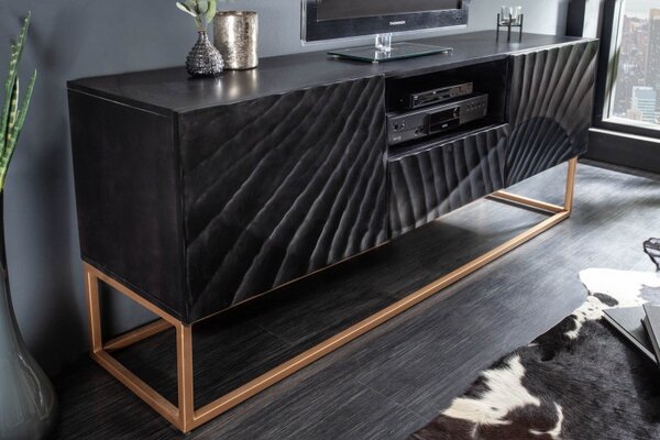 Estila Moderný masívny TV stolík Cumbria v čiernej farbe so zlatými nohami 160cm