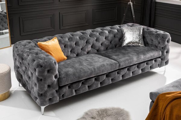 Estila Luxusná chesterfield trojmiestna sedačka Modern Barock v tmavosivej farbe so zamatovým poťahom 240 cm