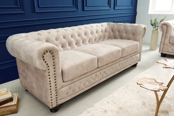 Estila Chesterfield sedačka Contessa do obývačky v svetlej farbe šampanského s drevenými nožičkami 200cm