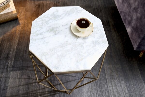 Estila Moderný biely príručný stolík Diamond Marble s mosadznou podstavou v prevedení mramor 50cm