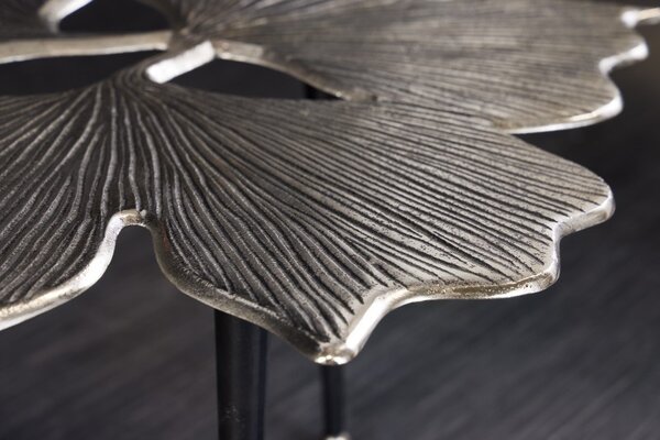 Estila Art-deco strieborný konferenčný stolík Ginko s troma čiernymi nožičkami 75cm
