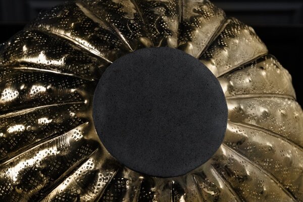 Estila Glamour váza Galactic v kovovom tepanom prevedení v zlatej farbe okrúhleho tvaru 30cm