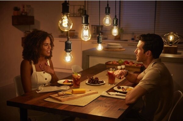 LED Stmievateľná žiarovka Philips Hue WHITE FILAMENT G125 E27/7W/230V 2100K
