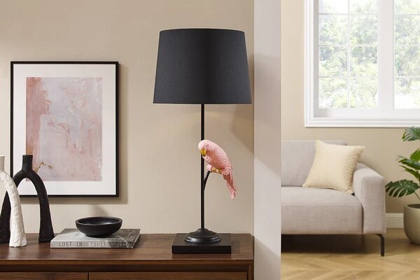 Estila Dizajnová stolná lampa Parrot so štvorcovou podstavou a dekoráciou v podobe ružového papagája 75 cm