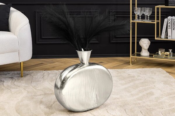Estila Art deco oválna kovová štruktúrovaná strieborná váza Aleny s kužeľovým vrchom 48 cm