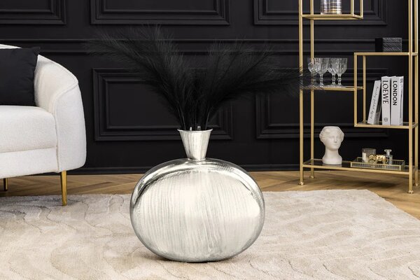Estila Art deco oválna kovová štruktúrovaná strieborná váza Aleny s kužeľovým vrchom 48 cm