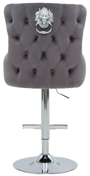 Estila Art deco čalúnená sivá barová stolička Lery so striebornou nastaviteľnou nohou s vybýjanými detailmi s klopkadlom 130 cm