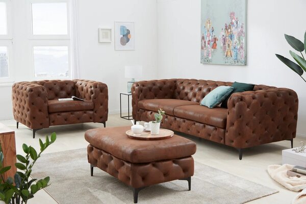 Estila Luxusná chesterfield hnedá kožená prešívaná trojmiestna sedačka Modern Barock s čiernymi kovovými nožičkami 235 cm
