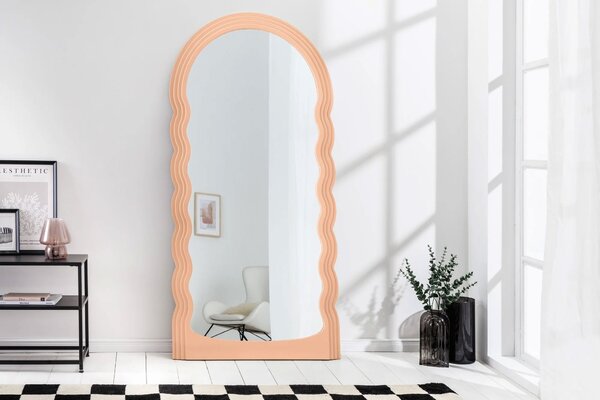 Estila Dizajnové art deco klenuté nástenné zrkadlo Swan s oblúkovým vlnitým rámom v jemnej marhuľovo oranžovej farbe 160 cm