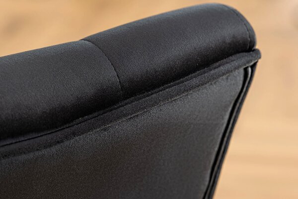 Estila Chesterfield jedálenská čalúnená stolička Silloth s čiernym zamatovým poťahom so striebornými nitmi s prešívaným operadlom 95 cm