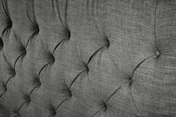 Estila Štýlová chesterfield prešívaná čalúnená manželská posteľ Kreon so sivým ľanovým poťahom 220 cm