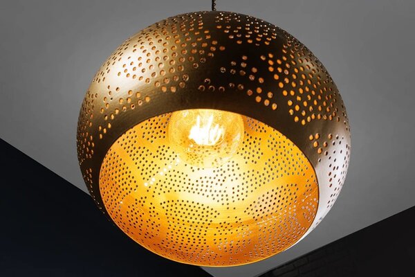 Estila Orientálna závesná lampa Fatima okrúhleho tvaru z kovu v zlatej farbe s perforáciou 49 cm