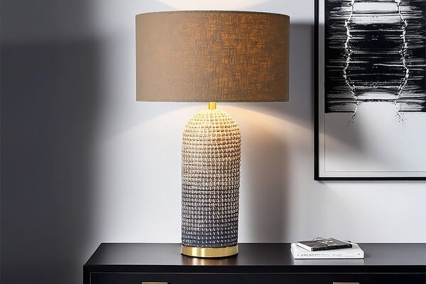 Estila Art deco stolná lampa Draconia s valcovou nohou z morskej trávy v ombré tónoch a hnedým tienidlom 61 cm