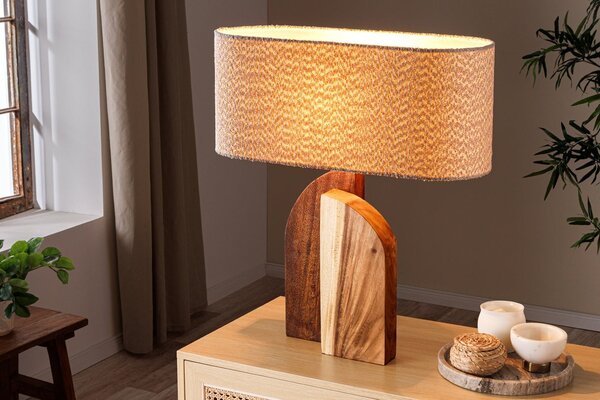 Estila Dizajnová vidiecka stolná lampa Amanti s asymetrickou podstavou z masívneho dreva a bielym buklé tienidlom 61 cm