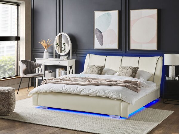 Posteľ biela kožená čalúnenie 140 x 200 cm LED osvetlenie s roštom prešívané čelo moderný štýl spálňa