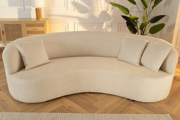 Estila Dizajnová art deco sedačka Jina v poloblúkovom tvare s béžovým poťahom z buklé látky a tromi vankúšmi 229 cm
