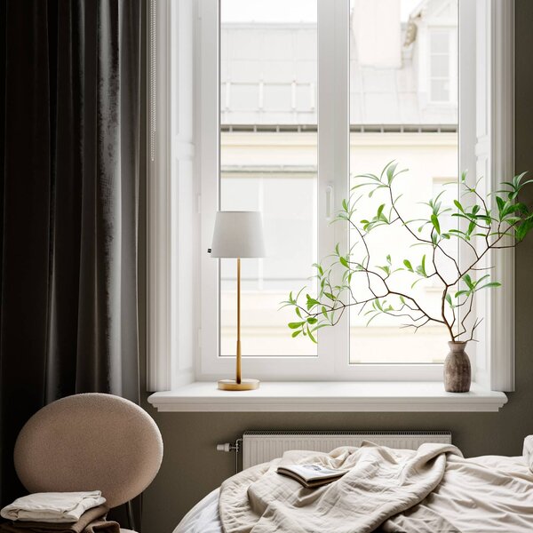 Stolová lampa By Rydens Lumi, 69 cm, zlatá/biela, textil, Mosadz / zlato, Obývacia izba / jedáleň, kov, Stojacie svietidlo