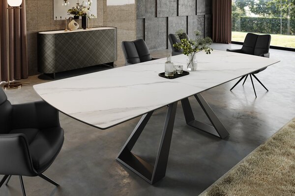 Estila Luxusný rozkladací industriálny mramorový biely jedálenský stôl Marbleux s čiernymi kovovými nohami a oblými rohmi 230 cm