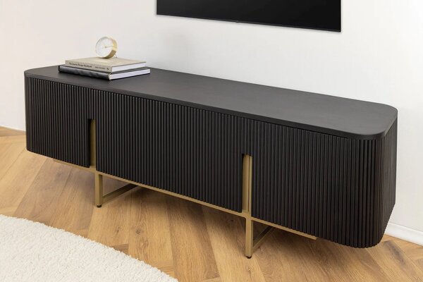 Estila Art deco obdĺžnikový štvordverový TV stolík Gatsby z čierneho mangového dreva s lamelami so zlatými úchytkami a nožičkami 160 cm