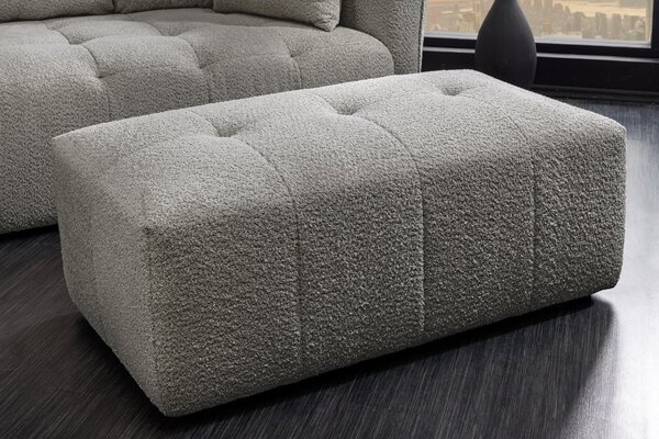 Estila Moderná obdĺžniková dvojmiestna sivá bouclé taburetka Queen s prešívaním a čalúnením 118 cm