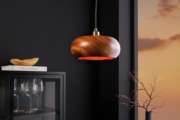 Estila Dizajnová moderná závesná lampa Fani z akáciového dreva v hnedej farbe so zaobleným tienidlom s detailami v zlatej farbe 135 cm