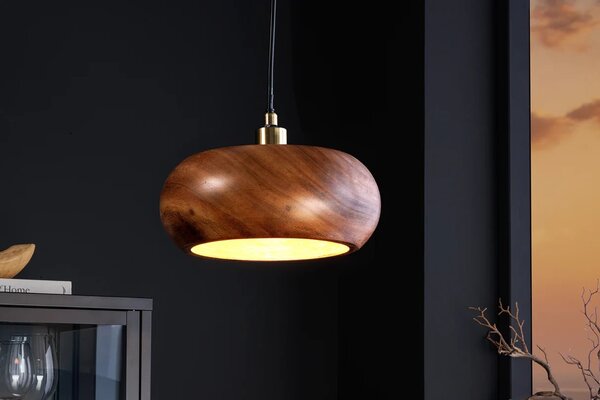 Estila Dizajnová moderná závesná lampa Fani z akáciového dreva v hnedej farbe so zaobleným tienidlom s detailami v zlatej farbe 135 cm