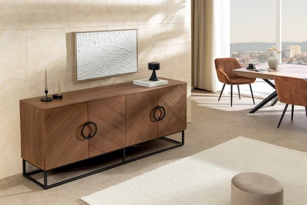 Estila Dizajnový art deco štvordverový príborník Arkline v orechovom hnedom prevedení s chevron vzorom s čiernymi detailmi 180 cm
