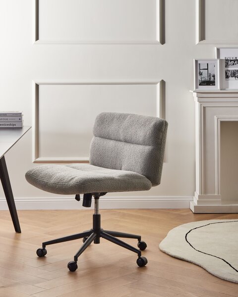 Otočná stolička do domácej kancelárie svetlosivá buklé čalúnenie teddy široké operadlo nastaviteľné sedadlo