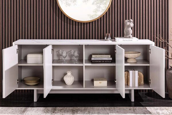 Estila Art deco obdĺžnikový štvordverový biely príborník Savonia s 3D reliéfom a mramorovou bielou doskou 180 cm