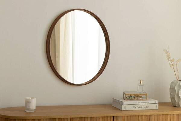 Estila Dizajnové moderné okrúhle nástenné zrkadlo Auri s dreveným rámom v orechovom hnedom prevedení 70 cm