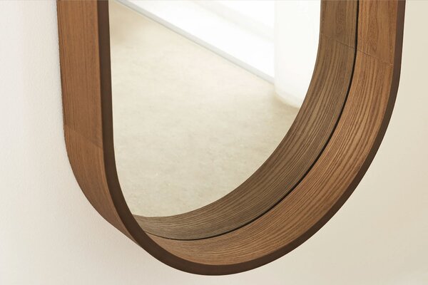 Estila Dizajnové moderné oválne zrkadlo Auri na stenu s dreveným vyvýšeným rámom v prírodnom orechovom hnedom prevedení 165 cm