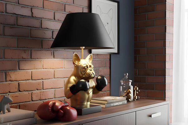 Estila Glamour stolná lampa Pop Atelier s čiernym tienidlom a podstavou so zlatou sochou buldoga s boxerskými rukavicami 56 cm