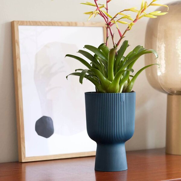 Elho plastový kvetináč Vibes fold Coupe deep blue Ø 14 cm