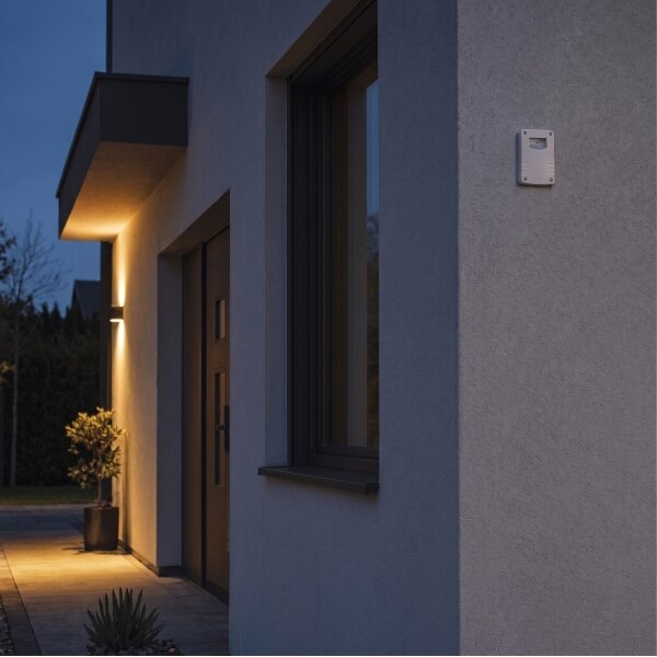 Súmrakový spínač 1800W/230V IP65 biely