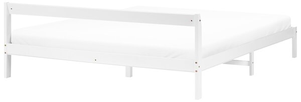 Posteľ biela borovicové drevo 180 x 200 cm s čelom a lamelovým roštom minimalistický štýl spálňa