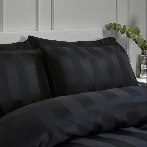 Čierne saténové obliečky na jednolôžko 135x200 cm So Soft Satin Stripe – Catherine Lansfield