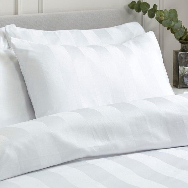 Biele saténové obliečky na jednolôžko 135x200 cm So Soft Satin Stripe – Catherine Lansfield