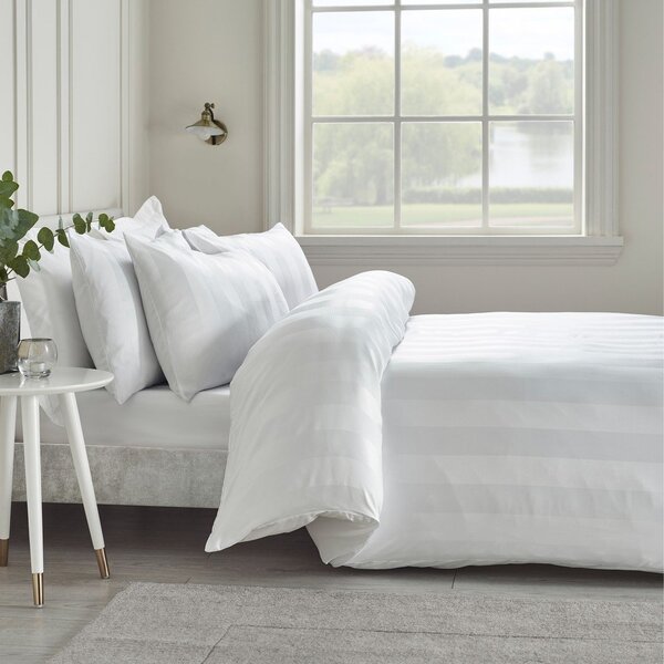 Biele saténové obliečky na jednolôžko 135x200 cm So Soft Satin Stripe – Catherine Lansfield