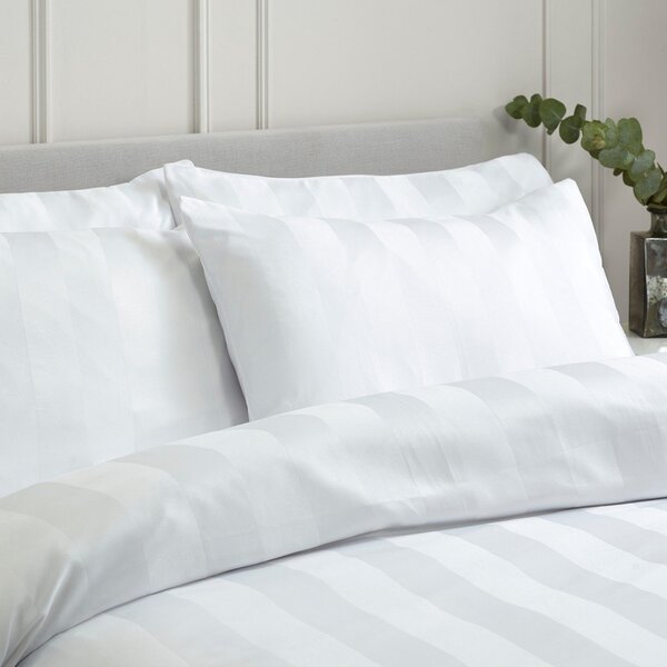 Biele saténové obliečky na jednolôžko 135x200 cm So Soft Satin Stripe – Catherine Lansfield