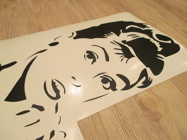 Nalepte.cz Audrey Hepburn nálepka na stenu 34 x 50 cm