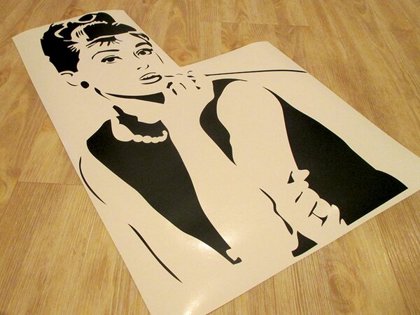 Nalepte.cz Audrey Hepburn nálepka na stenu 34 x 50 cm