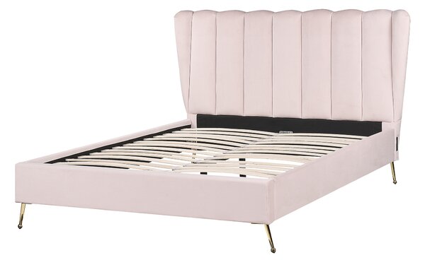 Posteľ ružová zamatové čalúnenie 140 x 200 cm zlaté kovové nohy prešívané čelo s USB portom moderný glamour štýl spálňa