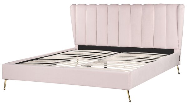 Posteľ ružová zamatové čalúnenie 180 x 200 cm zlaté kovové nohy prešívané čelo s USB portom moderný glamour štýl spálňa