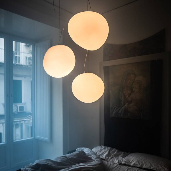 Foscarini Gregg grande LED závesné svietidlo, stmievateľné, Biela / opálová, Obývacia izba / jedáleň, Sklo, Dizajn, Guľa